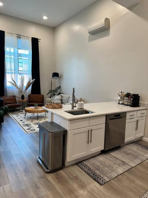 Home Haven, Walk To Little Italy & Wooster Square Ню Хейвън Екстериор снимка